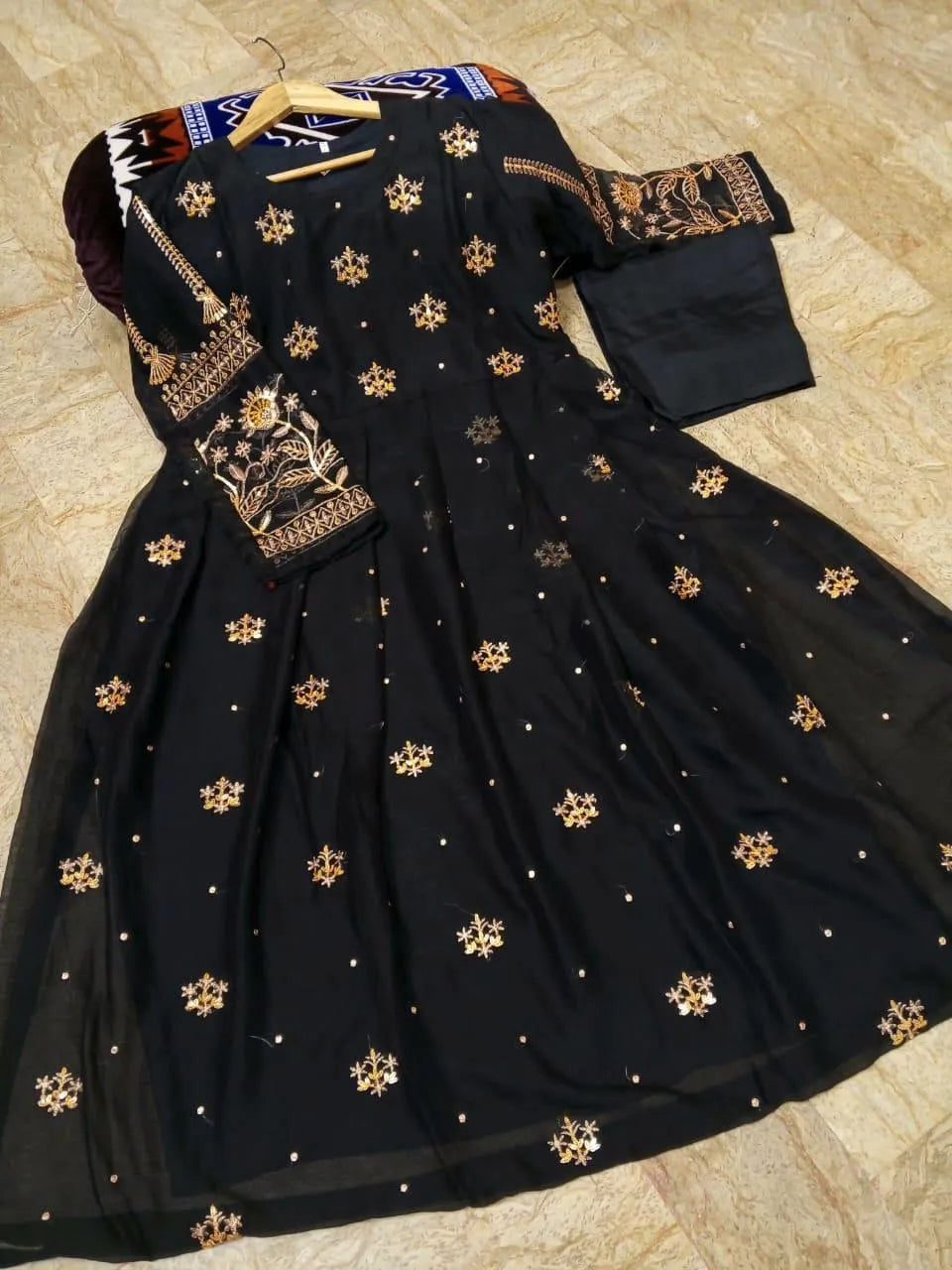 2 Pcs Women's Stitched Chiffon Sequins Embroidered Maxi Suit